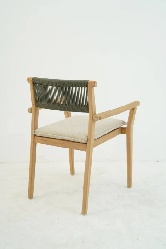 Hot or Not? Decoding the Latest Trends in Wholesale Furniture for 2024 (And Beyond)!