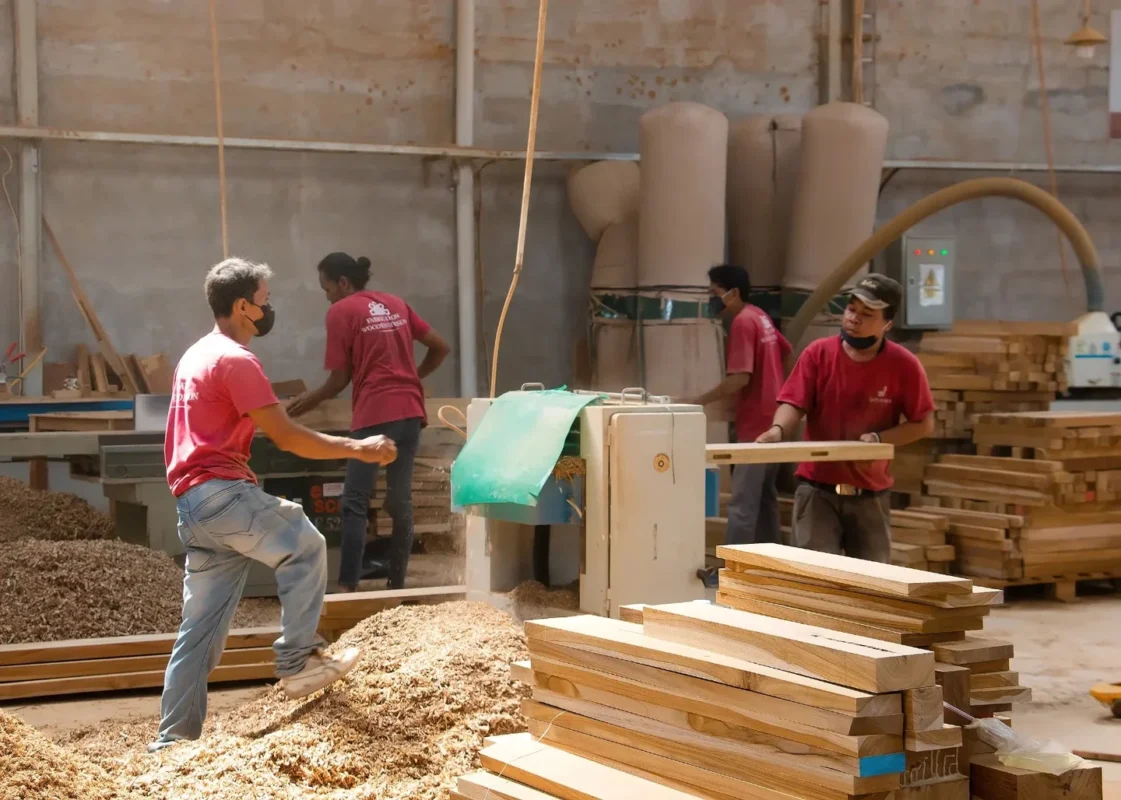 Future-Proof Your Business: Emerging Trends in White Label Furniture Manufacturing